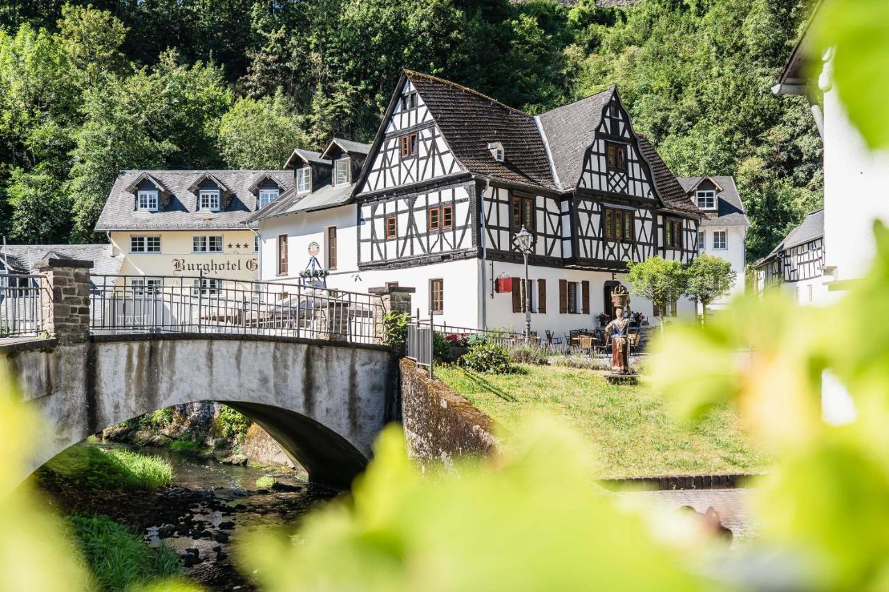 Landgasthof Zur Burg Grenzau Hoehr-Grenzhausen Exterior photo